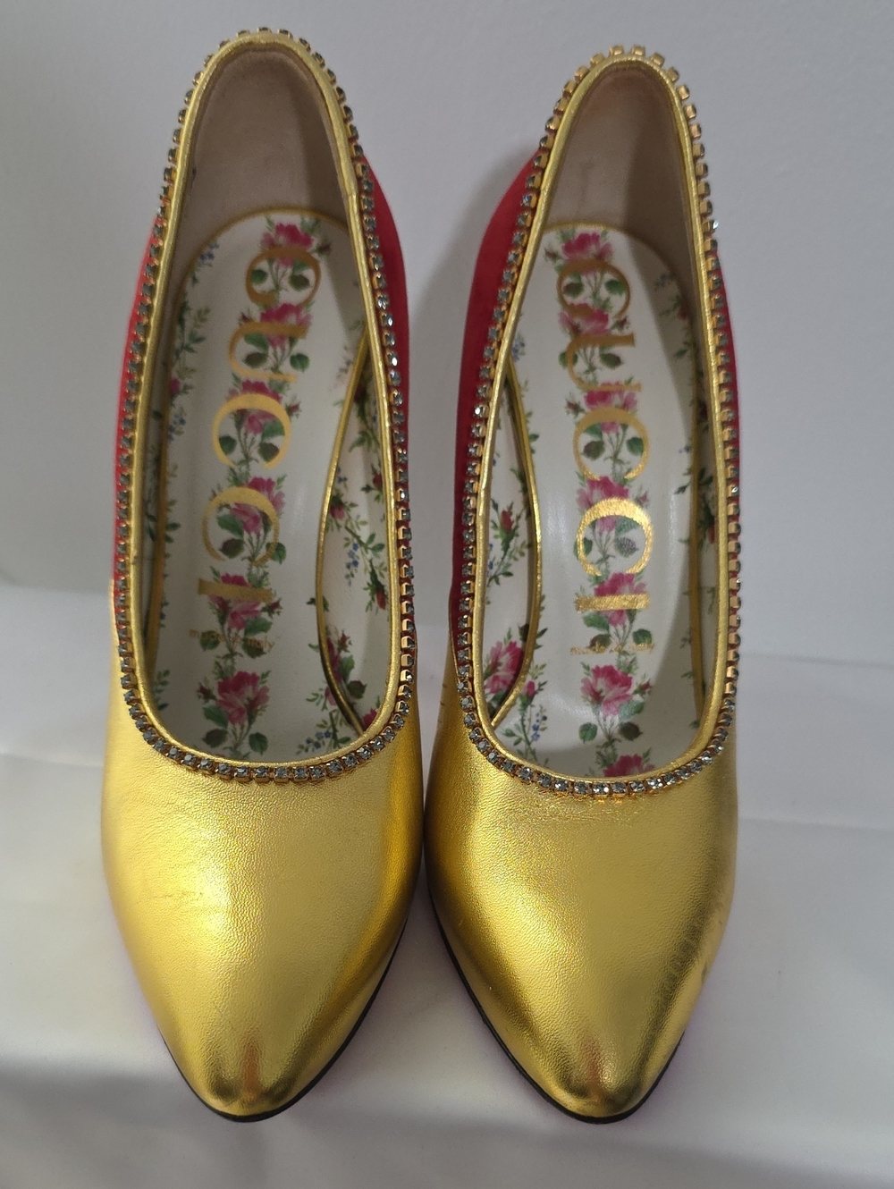 Gucci Gold and Red Metallic Pointed Toe Women's Pumps